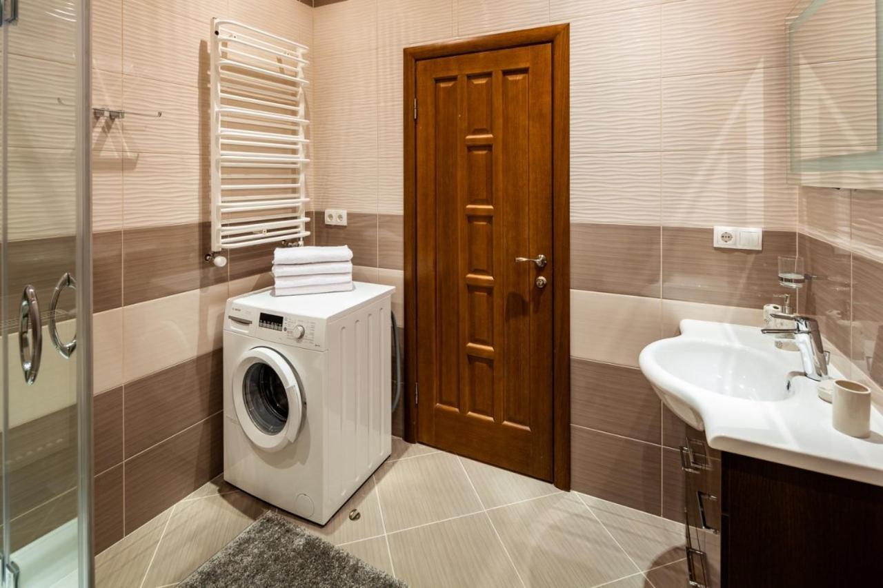Alfa Apartments Svobody 31 Leopoli Esterno foto